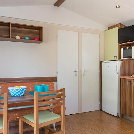 Campeggio Camping Sunissim Le Chaponnet By Locatour