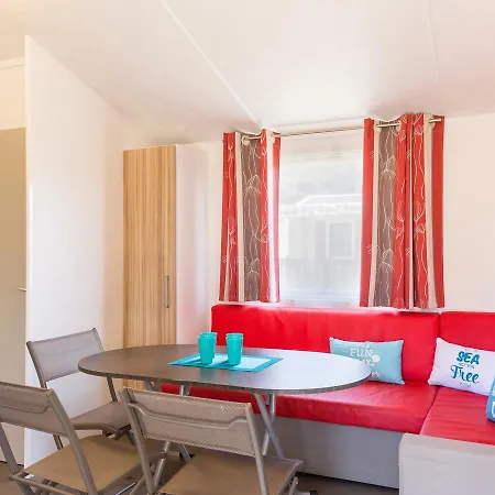 Camping Sunissim Le Chaponnet By Locatour Brem-Sur-Mer